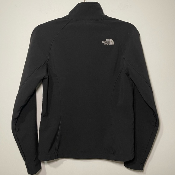 *Sold* The North Face Women’s Black TNF Apex Bionic Fitted Jacket in S - Picture 11 of 11